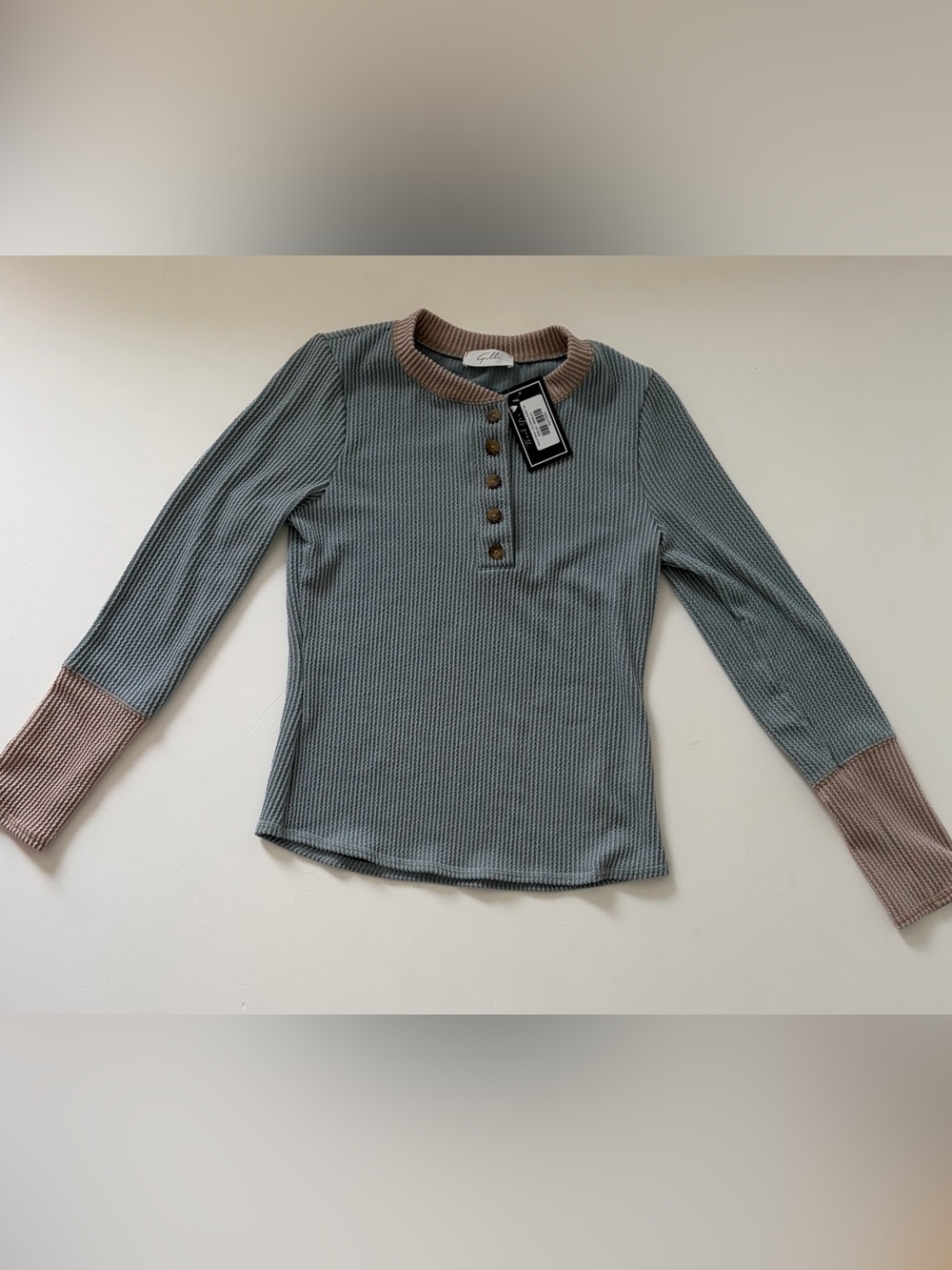 Gilli Sage Ribbed Long-Sleeve Henley with Tan Trim